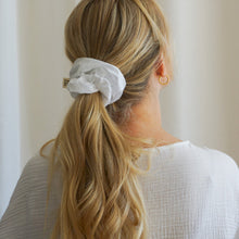 Lade das Bild in den Galerie-Viewer, Scrunchie - Malin