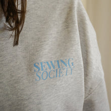 Lade das Bild in den Galerie-Viewer, SWEATER | The Sewing Society