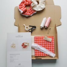 Lade das Bild in den Galerie-Viewer, Nähbox - Scrunchies