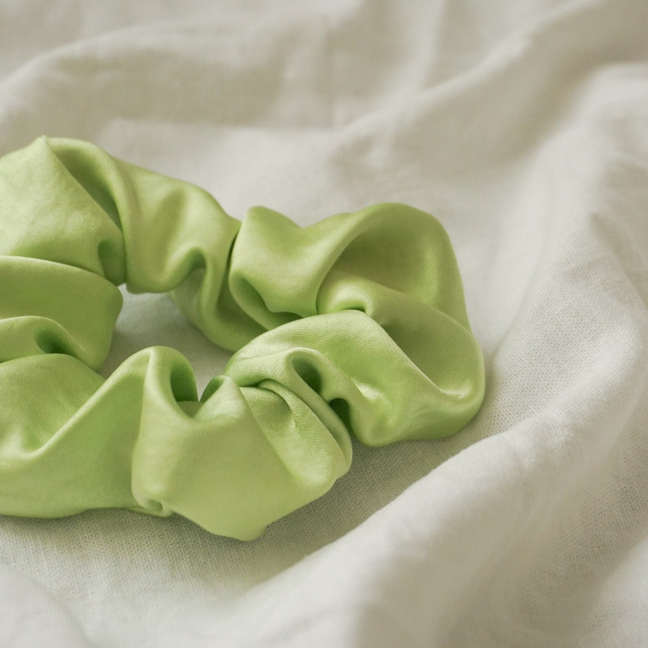 Satin Haargummis Von Mytoptrendz – Weiche, Elastische Haarbänder Für Damen & Mädchen, Ca. 12 Cm, Grün/dunkelgrün