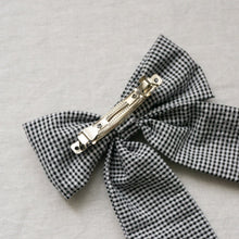 Lade das Bild in den Galerie-Viewer, Haarschleife - schwarz kariert