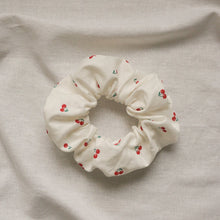 Lade das Bild in den Galerie-Viewer, Scrunchie - Cherry