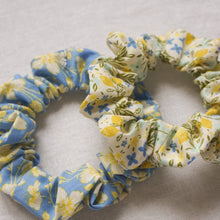 Lade das Bild in den Galerie-Viewer, Scrunchie - Zitrone