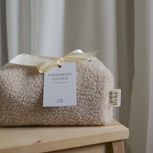 Lade das Bild in den Galerie-Viewer, Kosmetiktasche Teddy SMALL, beige