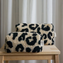 Lade das Bild in den Galerie-Viewer, Kosmetiktasche Teddy BIG, Leo