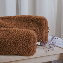 Lade das Bild in den Galerie-Viewer, Kosmetiktasche Teddy, braun