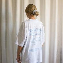 Lade das Bild in den Galerie-Viewer, T-SHIRT | The Sewing Society
